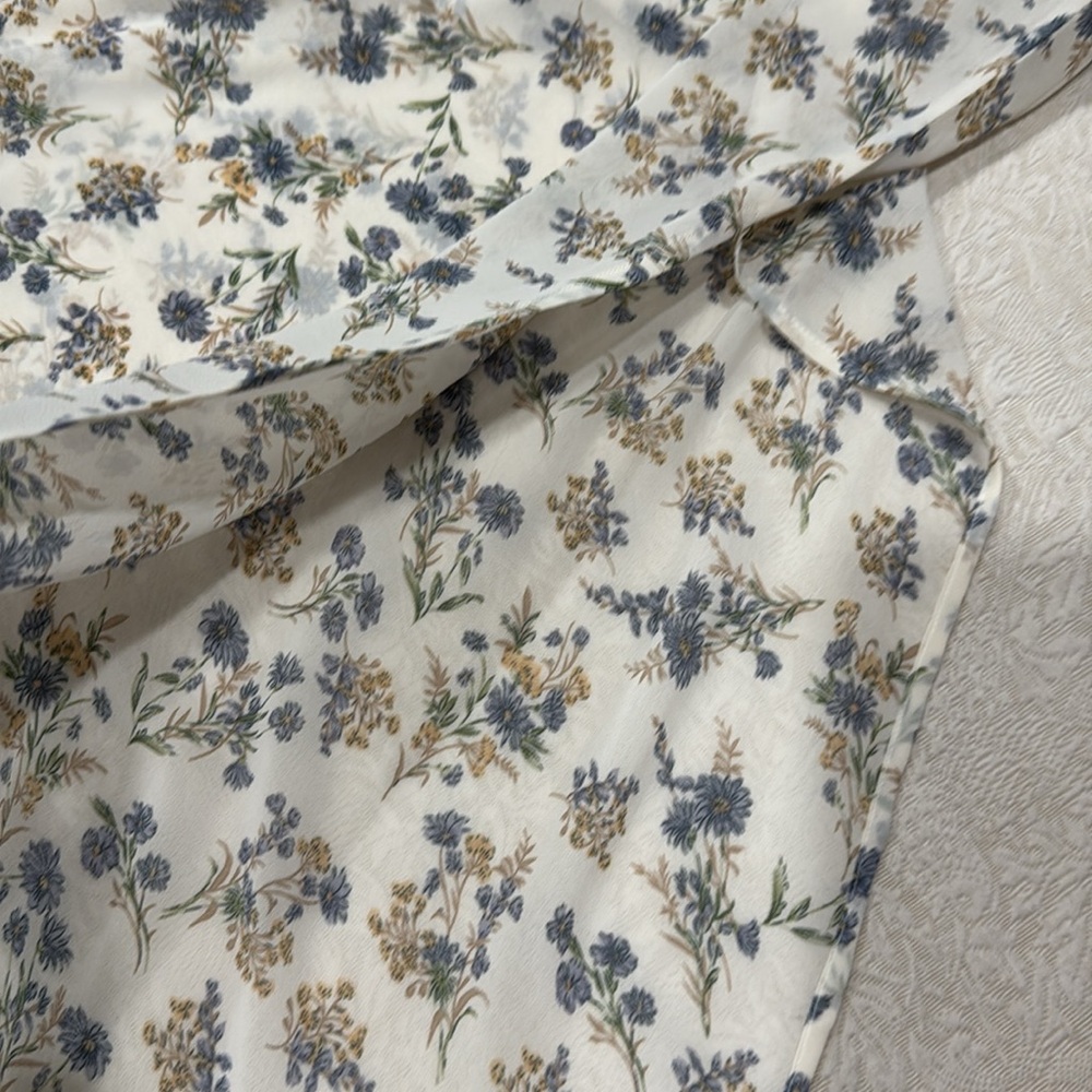 Floral Cream Maxi Dress - Picture 5 of 5